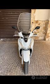 sh 125