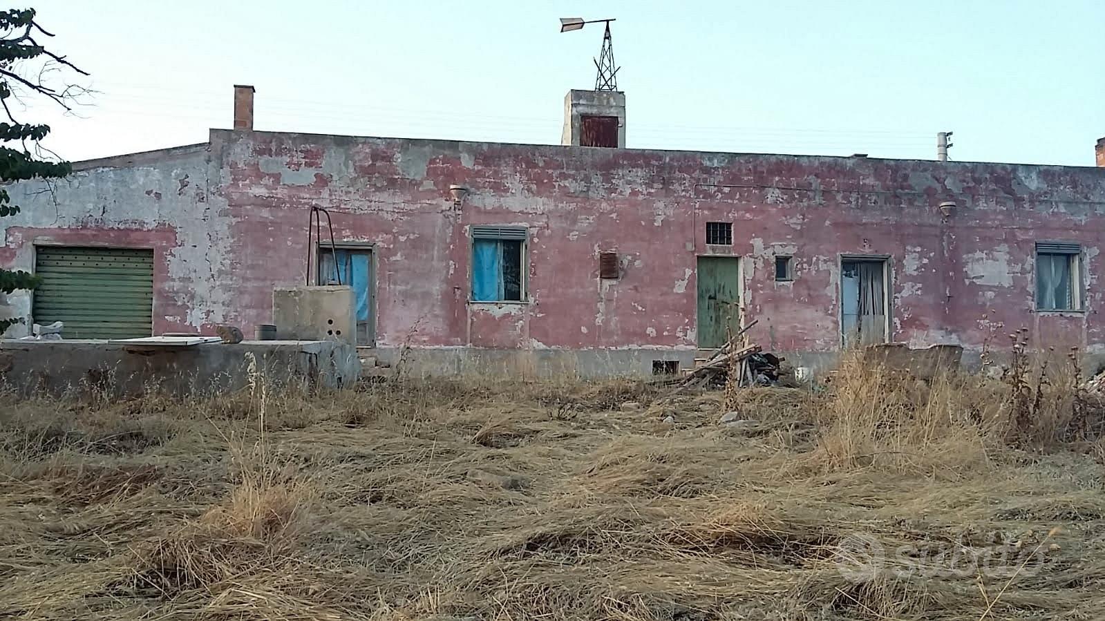 Terreno ed edifici rurali - Vista 2