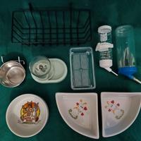 Ciotole, mangiatoie e beverini vari per roditori