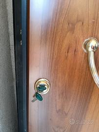 portone blindato 90*210 con telaio 105*215