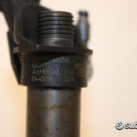 Iniettori toyota yaris 1.4 d4d 2013 0445116009