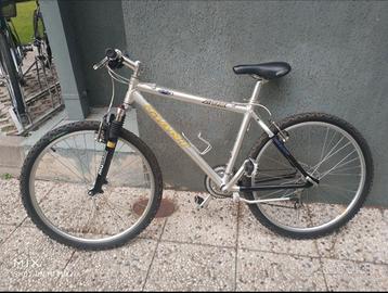bici MTB  Giant