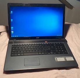 #Acer  7250  AMD E-300 ,17.3"  6 GB ram SSD 256 gb