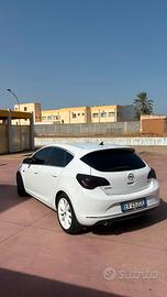 OPEL ASTRA J 2014