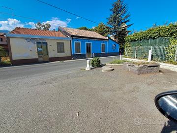 Casa indipendente con giardino ingresso carrabile