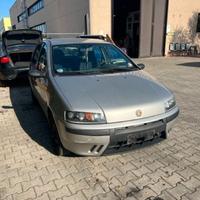 Ricambi Fiat Punto 1.2 ELX 5P Anno 2002