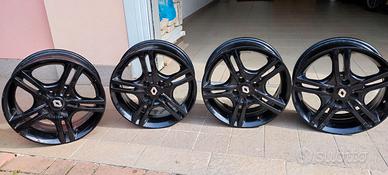 Cerchi in lega 15" neri