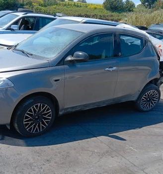 Lancia Y benzina 2015
