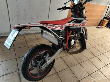 Beta motard 125 4T