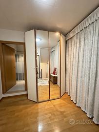 Armadio con ante vintage