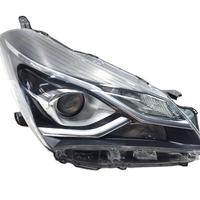 FARO ANTERIORE DESTRO TOYOTA Yaris Serie 811300DK1