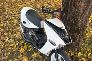 Pezzi scooter f12/f12r/f15