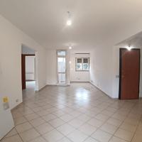 Quadrilocale con balcone, cantina e posto auto