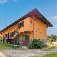 Vendita casa indipendente con cortile e garage