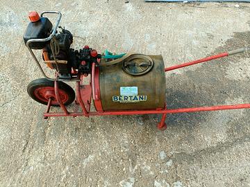 Motopompa irroratrice 