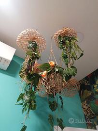 4 Lampadari ornamentali finti, appesi al soffitto