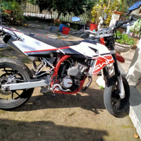 Moto SWM 125