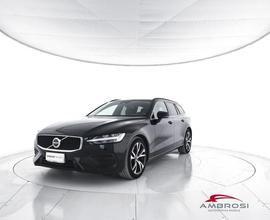 VOLVO V60 B4 (d) automatico Core - AUTOCARRO N1