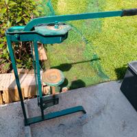 Tappatrice per tappi in sughero