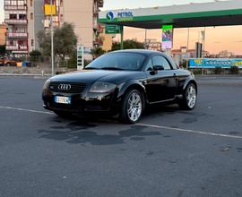 Audi TT roadster cabrio