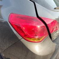 Fanale posteriore sinistro OPEL ASTRA J del 2010