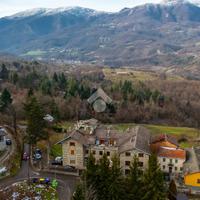 2 LOCALI A CORNIGLIO