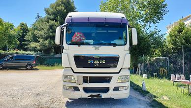 Autocarro MAN TGX 26.400