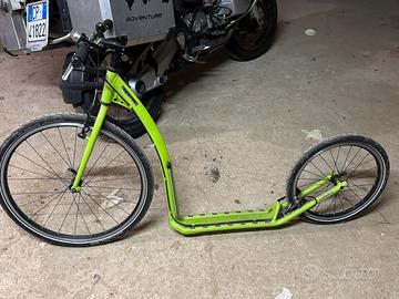 Monopattino ruote grandi