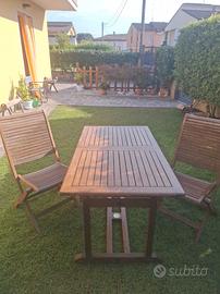 Tavolo in legno da giardino + Sedie