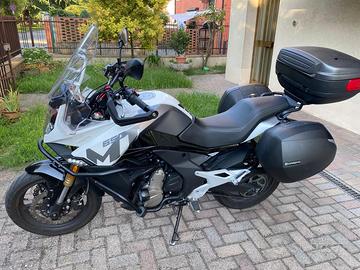 CFMOTO 650 MT 35kw PATENTE A2