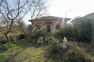 Casa Singola a Angera
