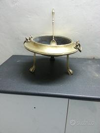 Braciere antico con palettino