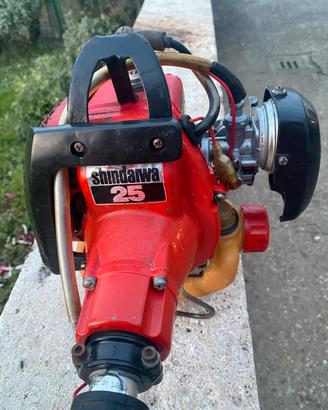 Decespugliatore Shindaiwa  T25