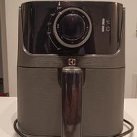 Friggitrice ad aria Electrolux da 2.5 L