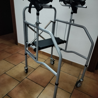 Deambulatore/girello