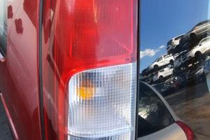 SUZUKI IGNIS 4X4 2001 - FARO POSTERIORE SINISTRO