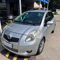 Toyota Yaris 1.3 3p. AUTOMATICA