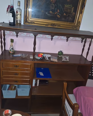 Mobile credenza