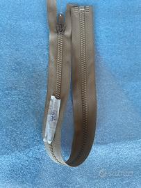 Cerniera originale Gucci，colore biege