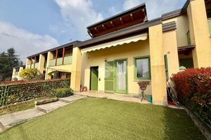 VILLA A SCHIERA A SCANZOROSCIATE