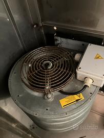 cappa aspirante per cucina professionale