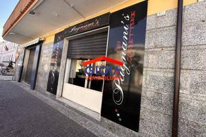 Attività / Licenza di 45 m² con 1 locale a Mondrag