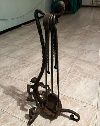 attrezzi per camino forgiati a mano