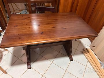 Splendido tavolo rettangolare in legno massello