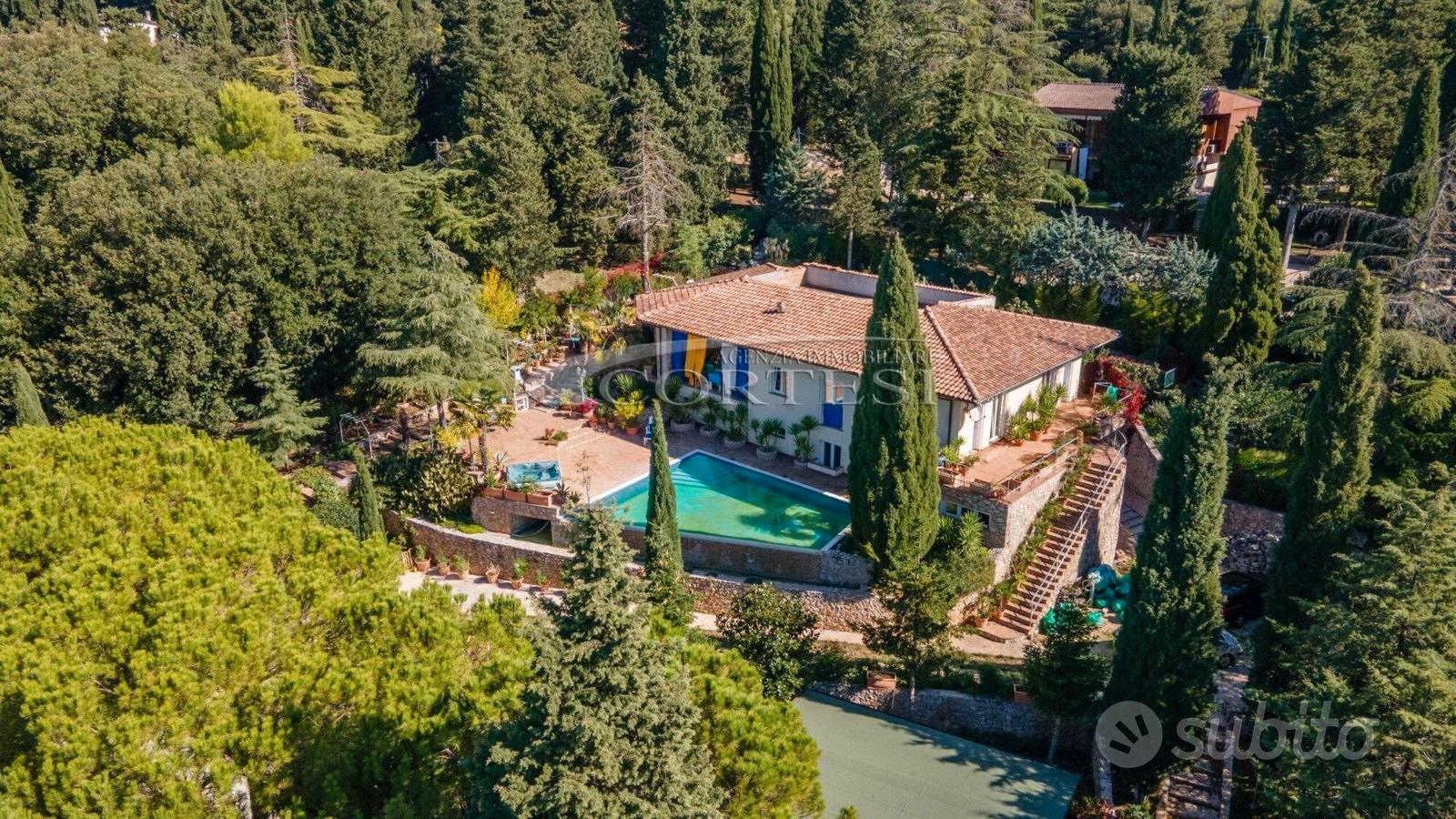 Villa Con Piscina e Giardino -PSV/124-