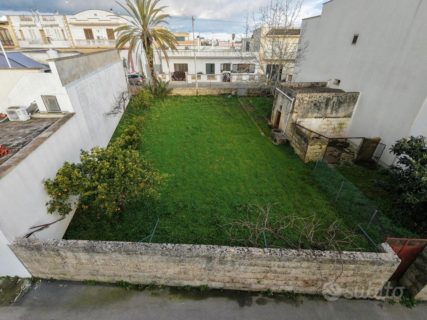 Terreno nel centro di Tiggiano - Vista 2