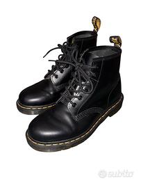 Anfibi Dr. Martens 101 YS 6 Fori Pelle Nera t.38