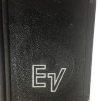 Mixer Yamaha e 2 casse su woofer Ellettro Voice