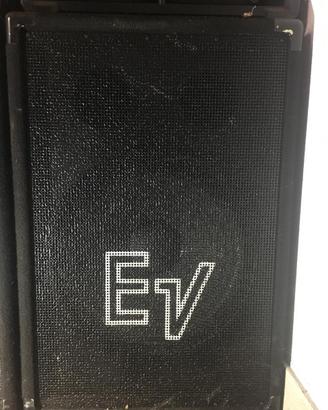 Mixer Yamaha e 2 casse su woofer Ellettro Voice