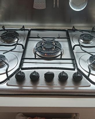 piano cottura 5 fuochi 